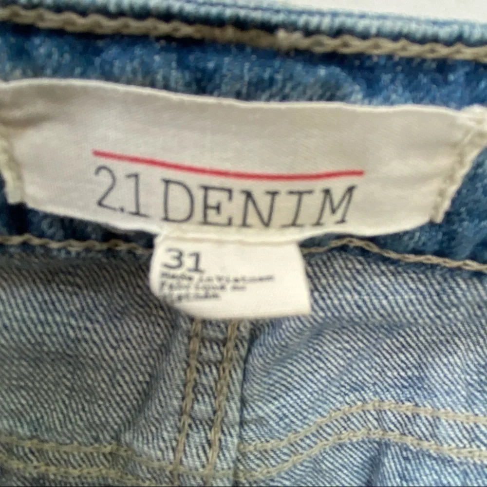 21 Denim jean overall festival shorts with open back, Medium